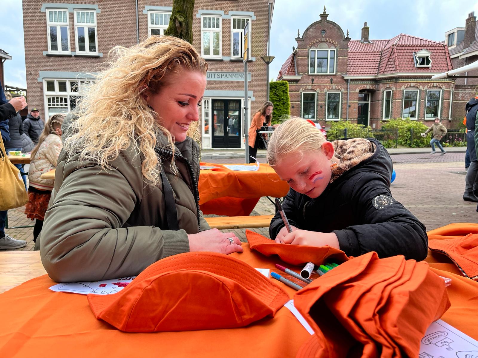 Koningsdag 2025 in Kerkbuurt Assendelft: een dag vol feest, spel en